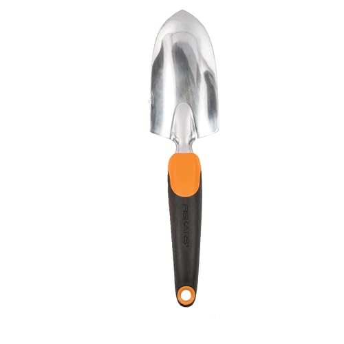 Best Hand Tools for Gardening – Essential Tools Every Gardener Needs